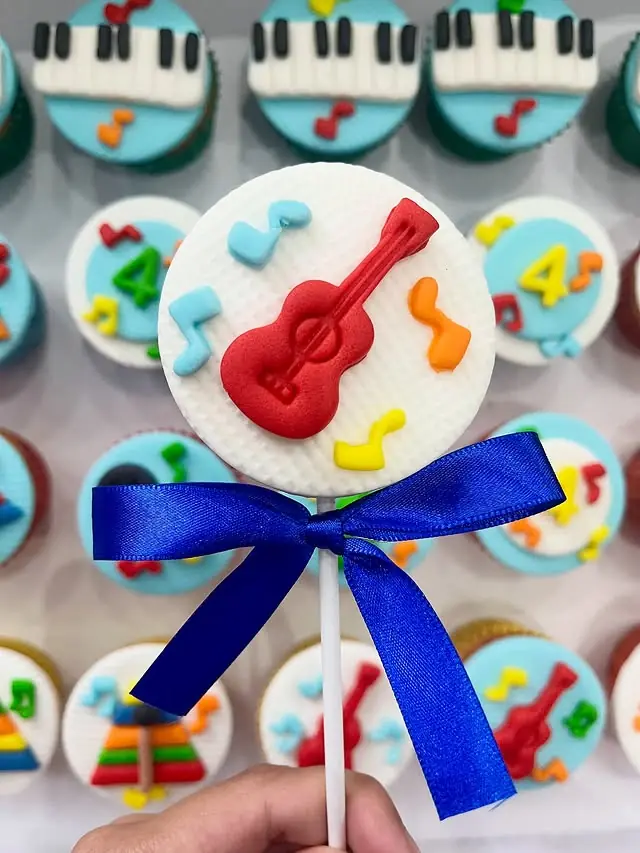 Doce personalizado feito à mão