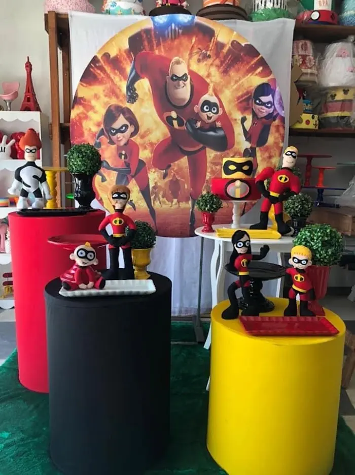 Decoração Os incríveis - Verônica Festas